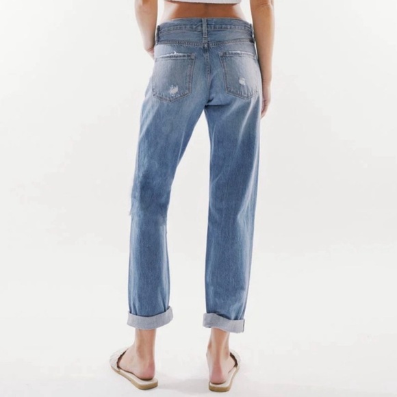 Kancan Mid-Rise Boyfriend Medium Wash Distressed Relaxed Fit Jeans Women’s NWT - Picture 2 of 14